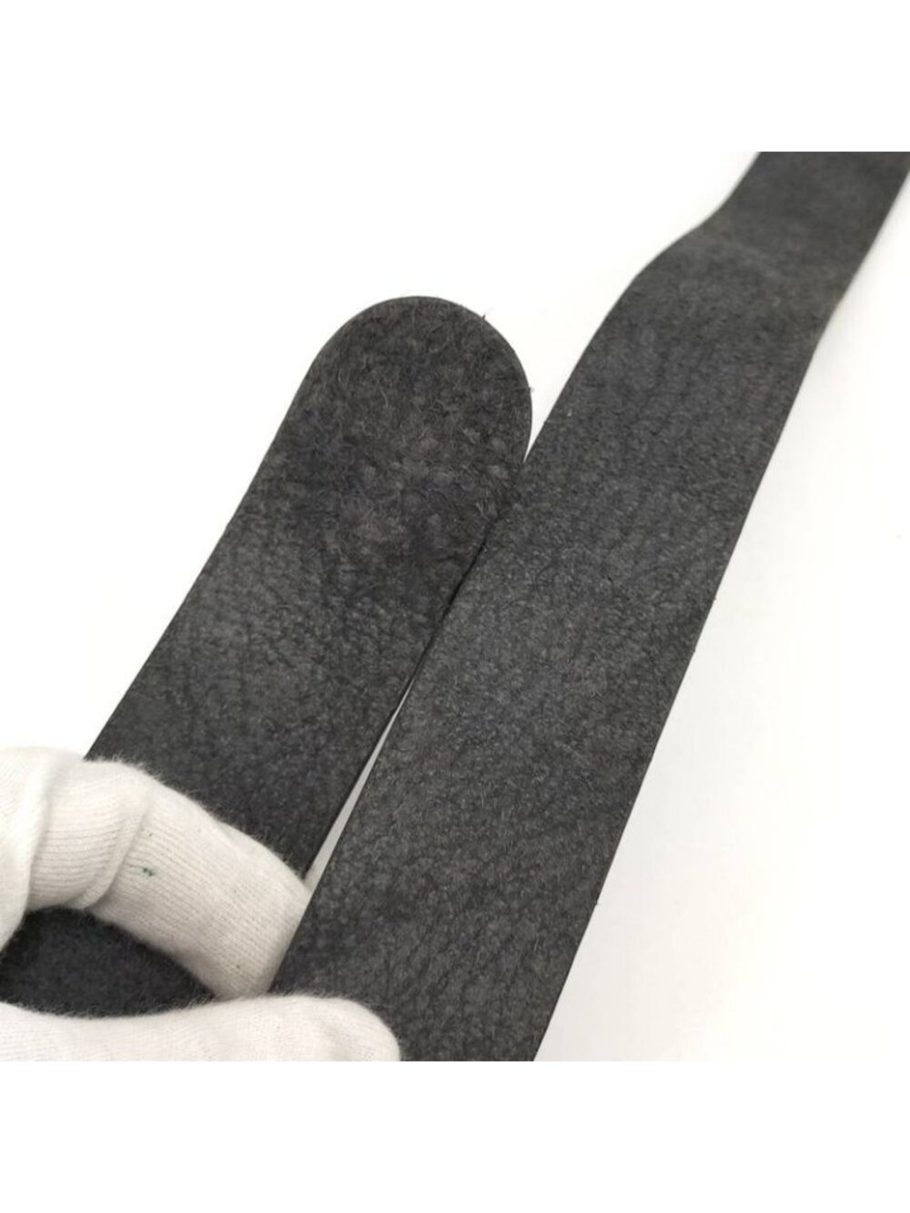 Gucci Holeless Belt Heart Buckle Leather Black - Picture 8 of 10